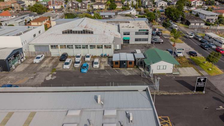 60,64,64A Walls Road Penrose_7