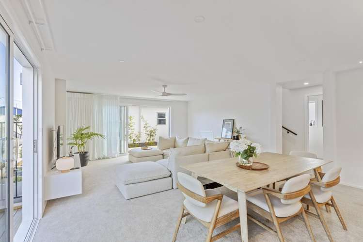 199A Gill Street Strandon_1