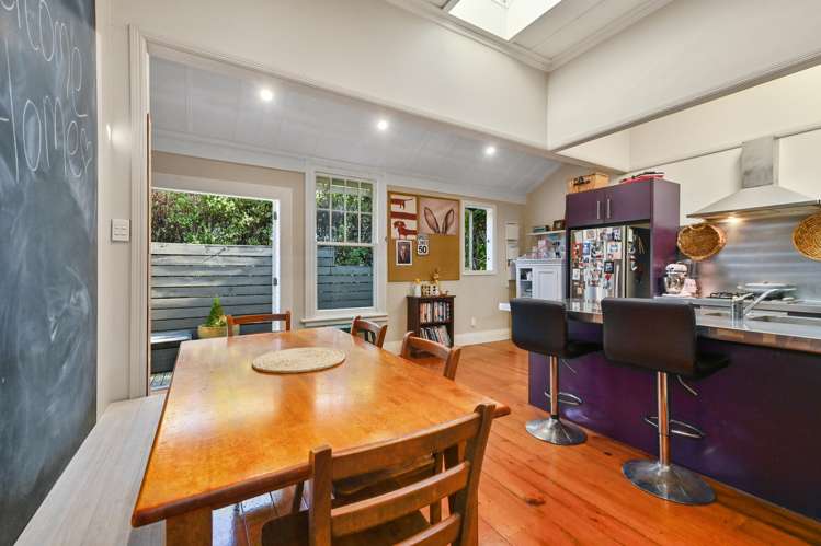 24 Queen Mary Avenue Epsom_10