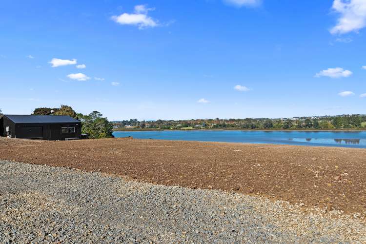 31 James Paige Lane Riverhead_19