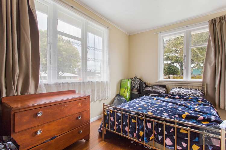 16 Clarkson Crescent Otara_7