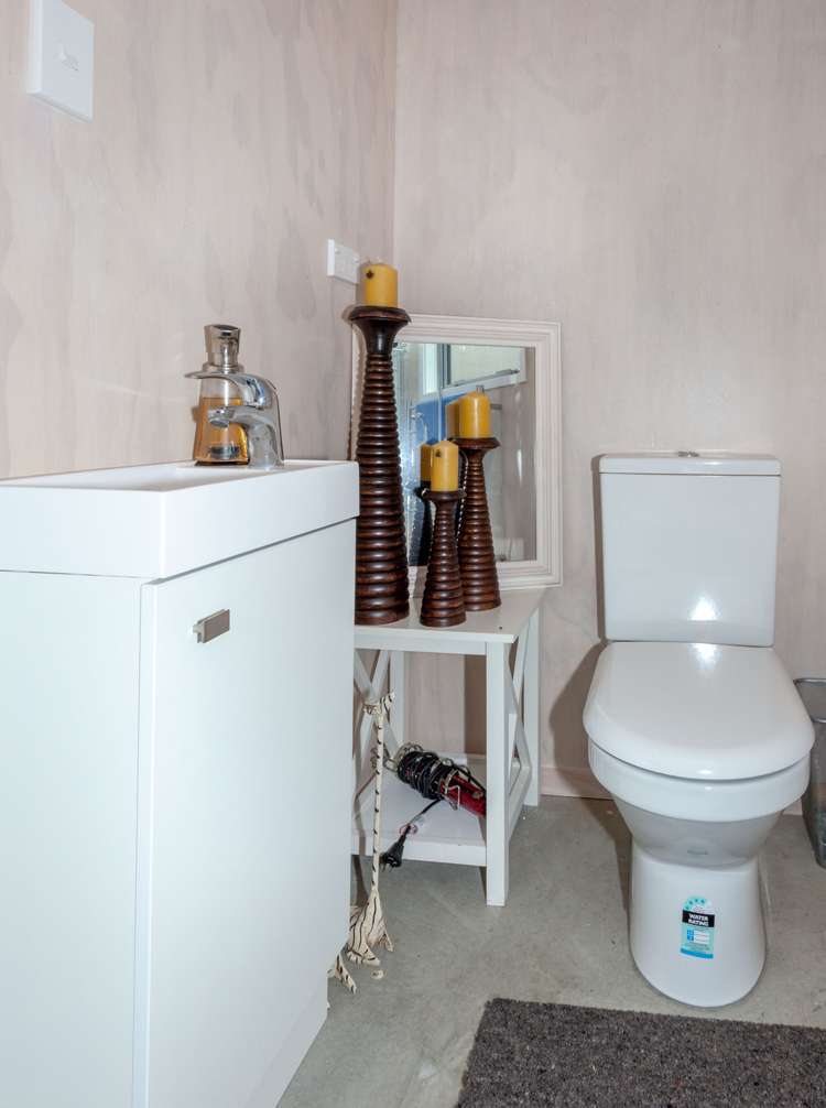 302 Port Road Whangamata_14