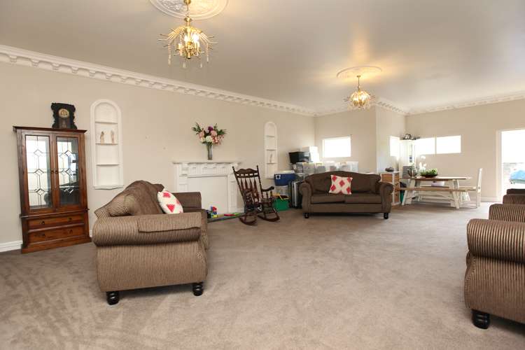 24 Deseret Road Temple View_15