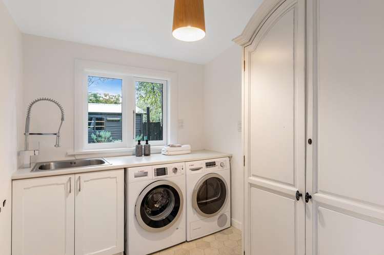 42 Hawkesbury Avenue St Albans_17