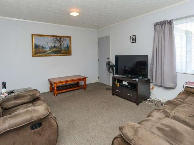 2/62 Park Road Greenmeadows_1