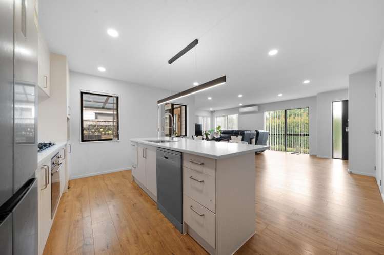 11 Silver Beech Street Takanini_5