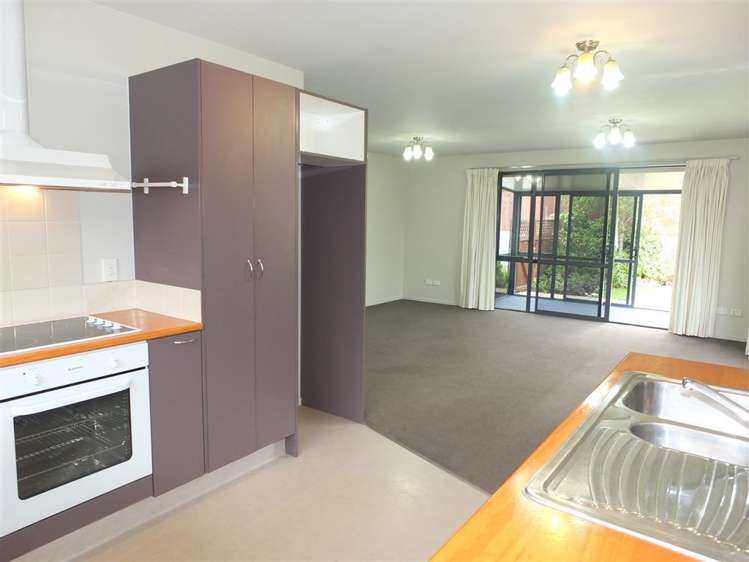 2/33 York Street Seaview_7