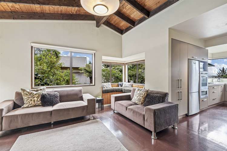 21 Longfellow Parade Glen Eden_12