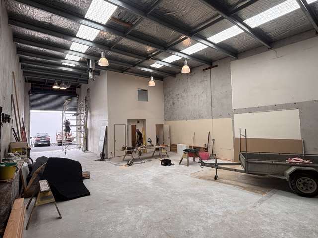 4/15 Paramount Drive Henderson_4