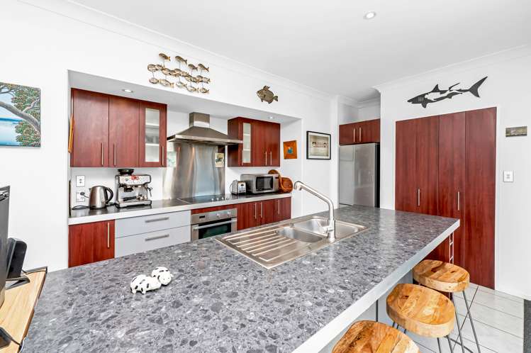 33 School Lane Kirwee_11