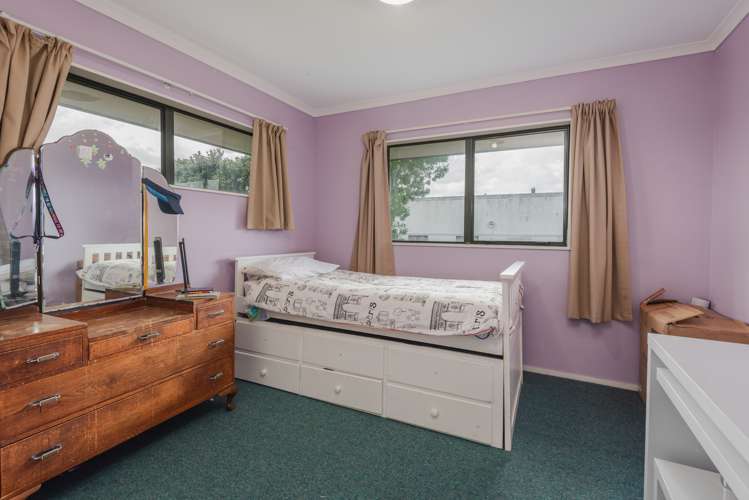 16 Sierra Court Roslyn_11