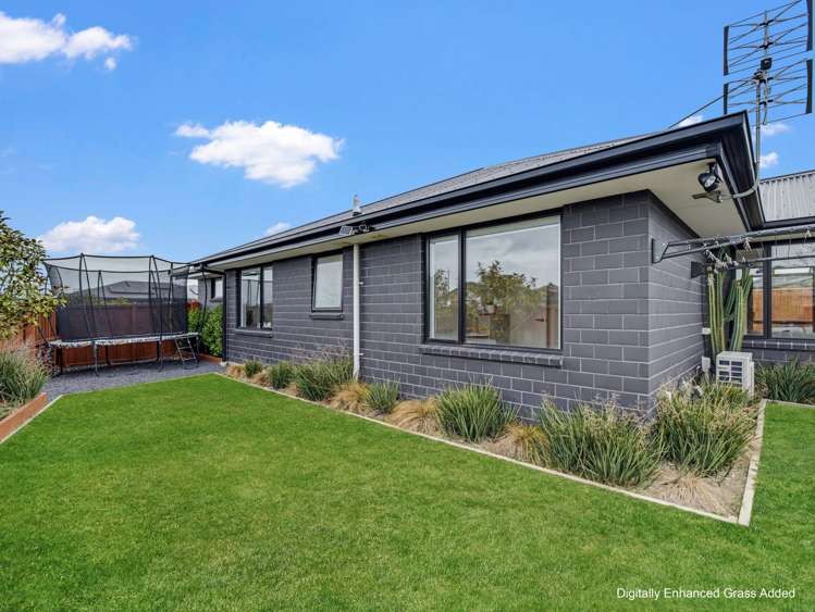 93 Sunline Avenue Lincoln_19