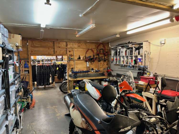 Motorcycling Downunder Christchurch Central_9