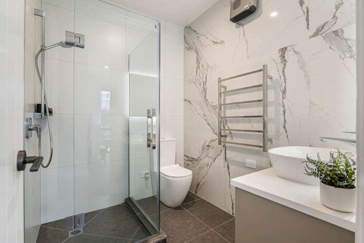 6 Karapapa Road Milldale_22