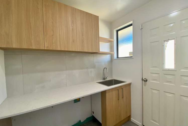 16 Woodham Courts Linwood_7