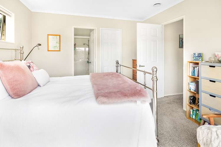 36 Pointon Glade Grandview Heights_13