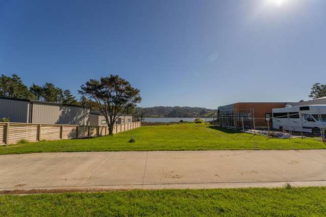 Waterfront at North Ridge