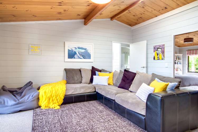 218 Mapara Road Acacia Bay_18