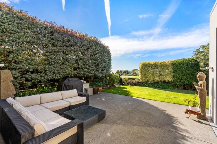 25 Main Road Redcliffs_27