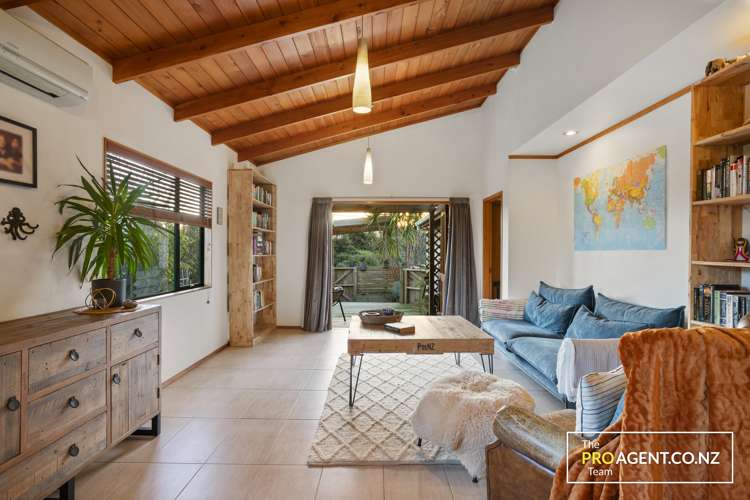 478 Huia Road Laingholm_14