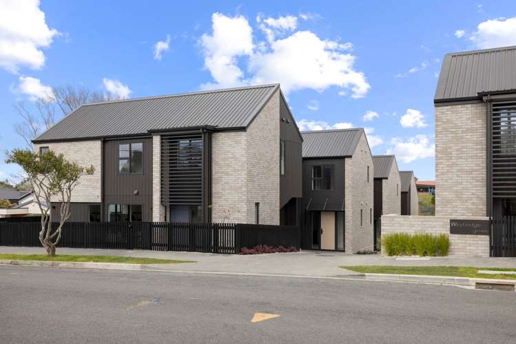 26-28 Weybridge Crescent_0