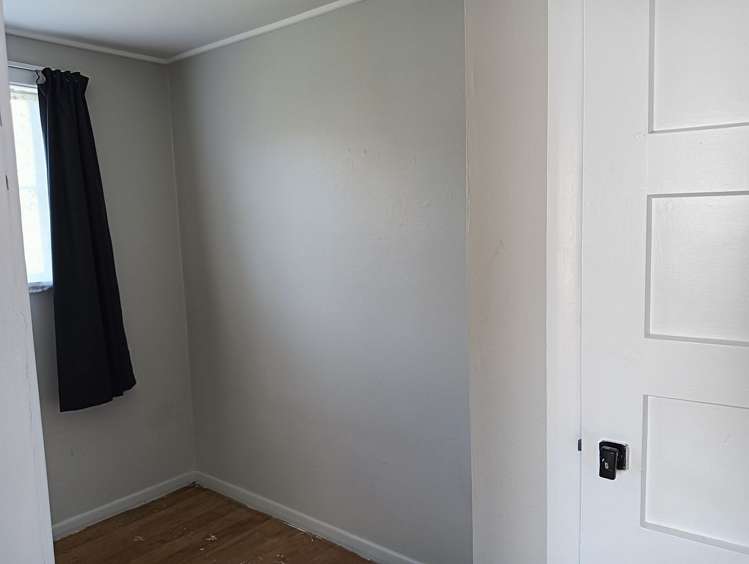 4 Bertram Grove Naenae_11