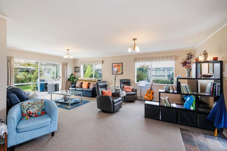27 Norfolk Crescent Feilding_3