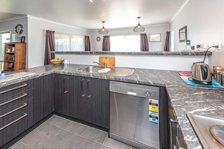 13 Kamahi Street Castlecliff_9