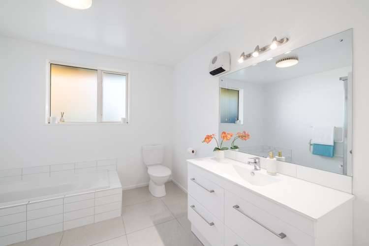 4 Suntory Lane Burwood_17