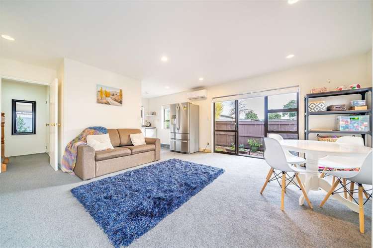 5 California Drive Totara Park_19
