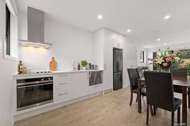 3/54 Barrack Road_3