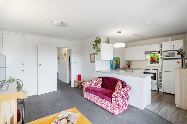 16/83 Lake Road Devonport_5