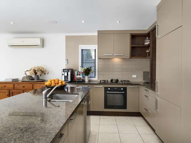 25 Bridgefield Crescent Flat Bush_4