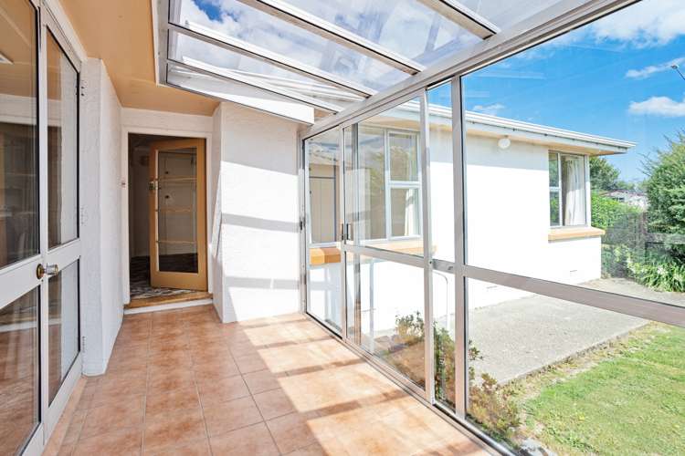 765 Queens Drive Waikiwi_8