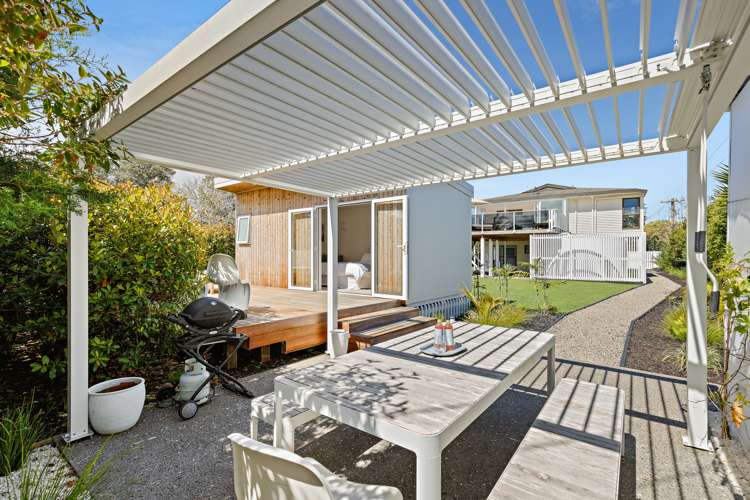 37 Harbour View Road Point Wells_17