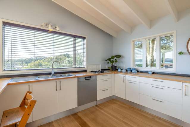 63 Kennedy Point Road Surfdale_3