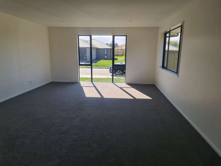 27 Quinn Crescent Woodend_19