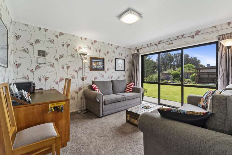 7 Byron Brown Place Otaki Beach_9