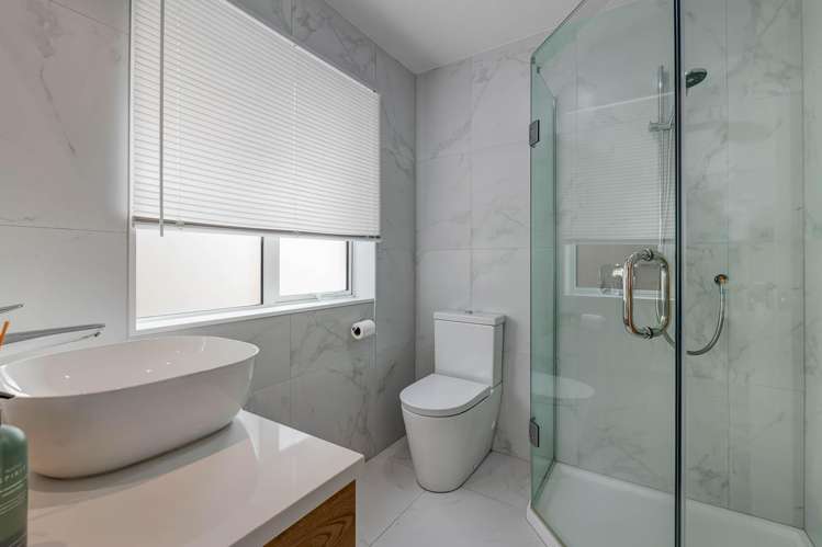 125 Godfrey Drive Orewa_19