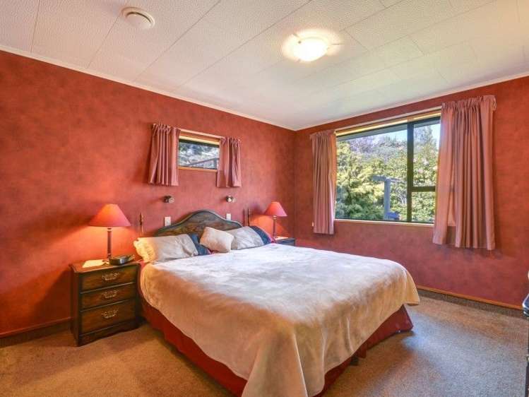 626 Peninsula Road Kelvin Heights_10