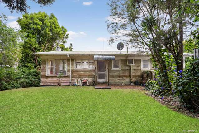 Large Lot: Centrally Located