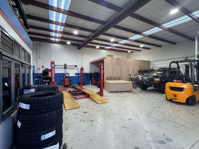 2/34 Hillside Road Wairau Valley_1