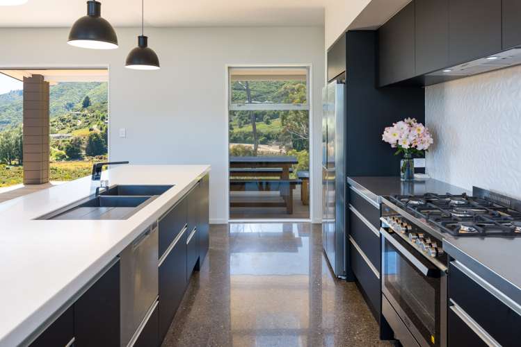 10 Bell Bird Rise Picton_6