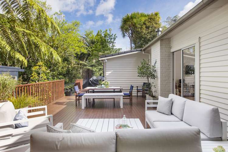 103 Beach Road Mellons Bay_14