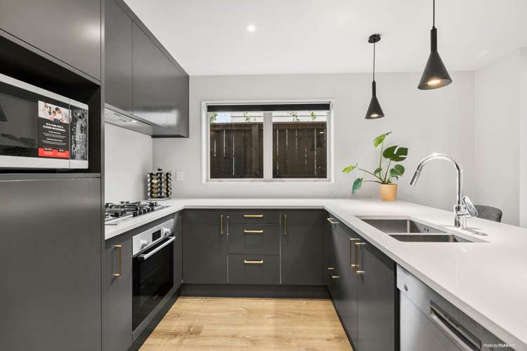 1 Mcarthur Close Silverdale_5