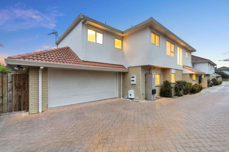 30a Queen Mary Avenue Epsom_17