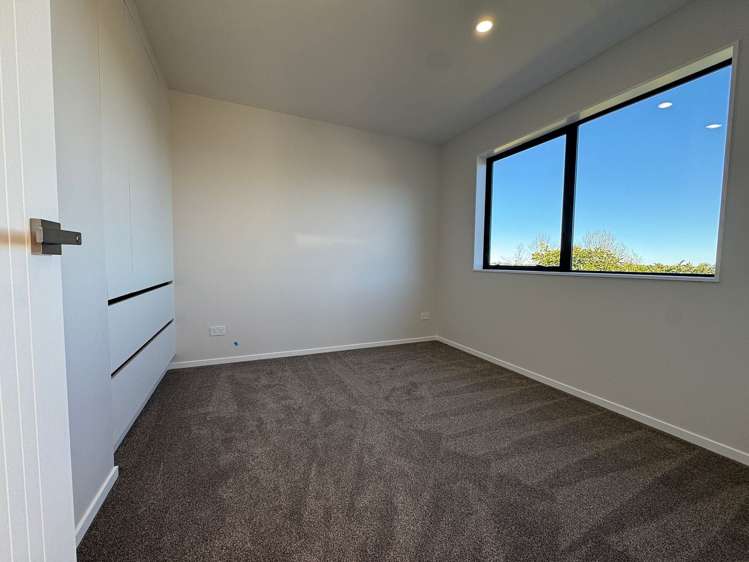 21A Orinda Close Botany Downs_5