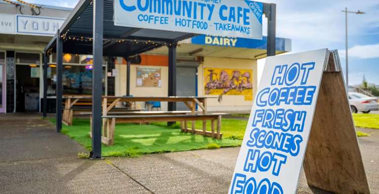 2-8 Alamein Terrace Mount Albert_9