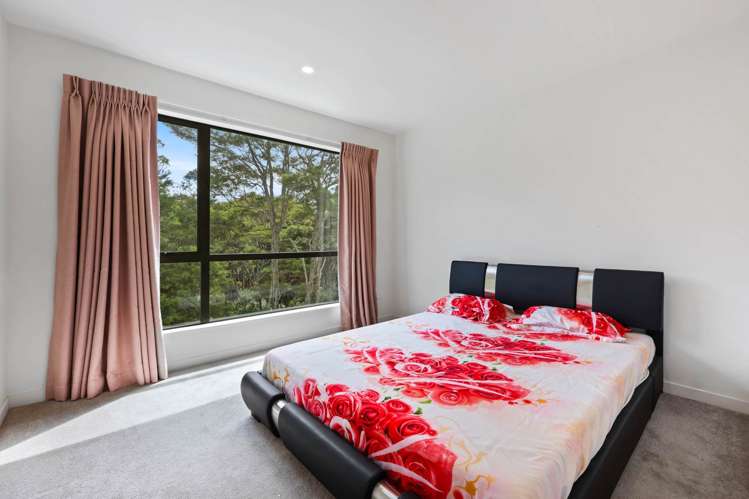 1/22 Spinella Drive Bayview_21