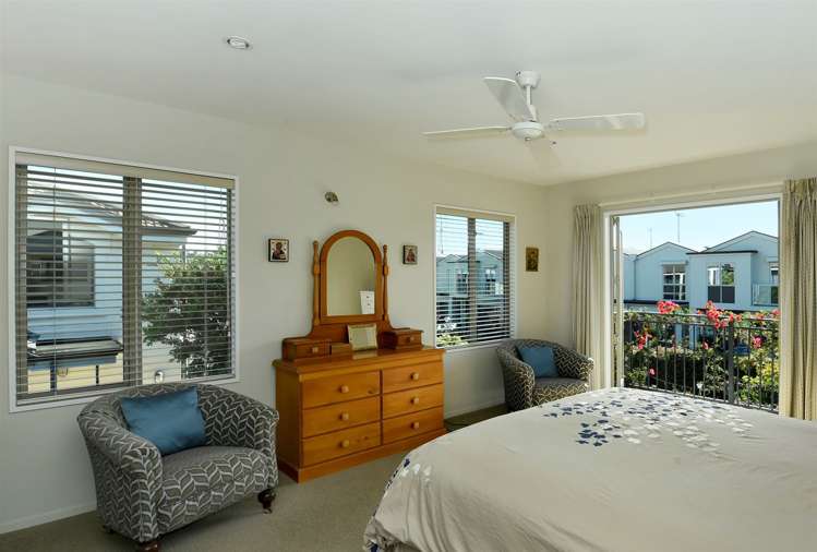 1 Monro Way The Wood_11